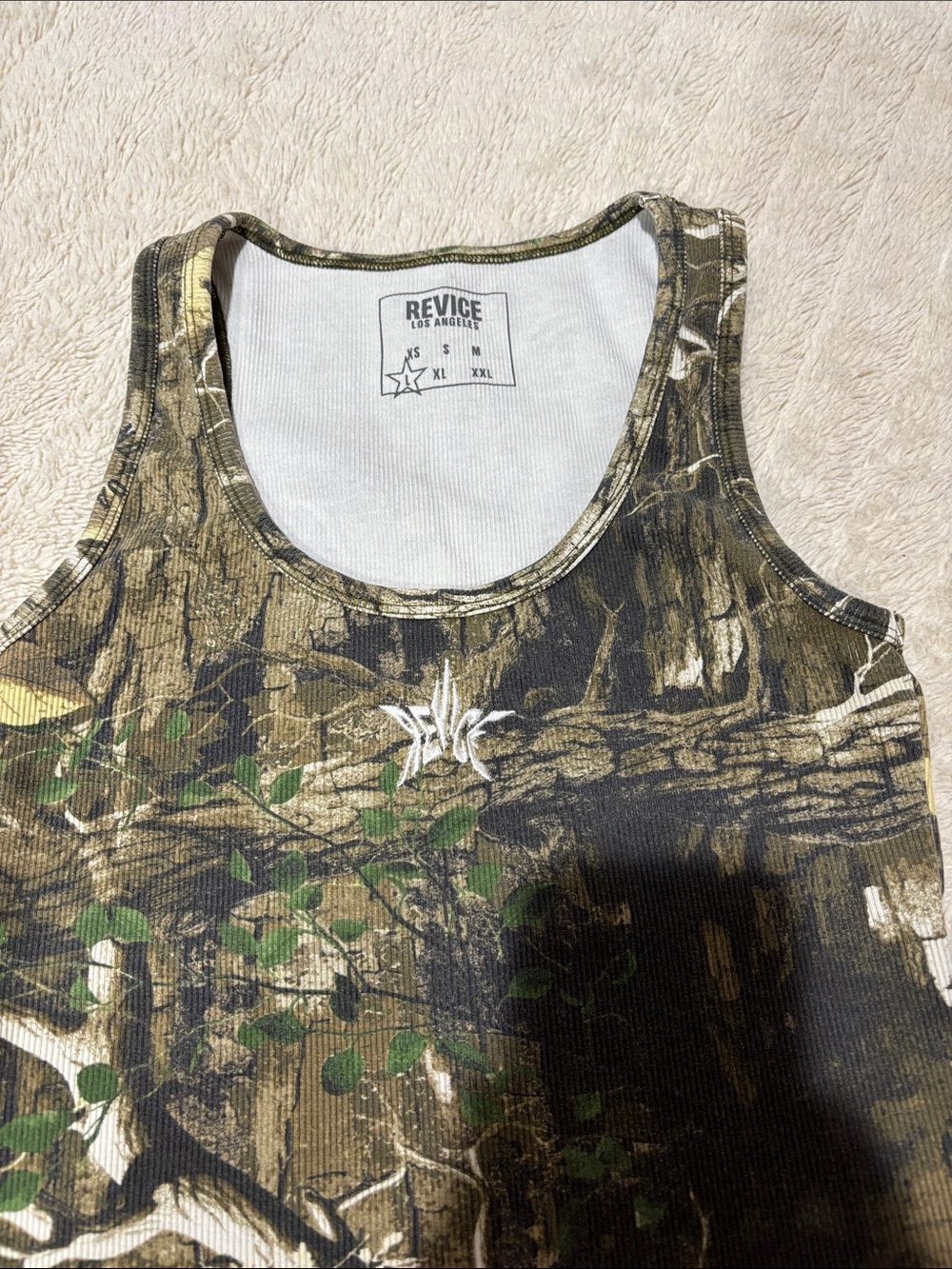Revice Tank - Picture 2 of 2
